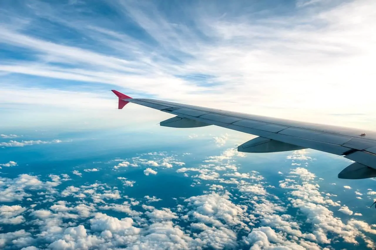 HOW TO BOOK THE CHEAPEST FLIGHT POSSIBLE TO ANYWHERE